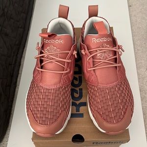 Gently Used Reebok Furylite - woman 5.5